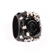 Prsten růže černý